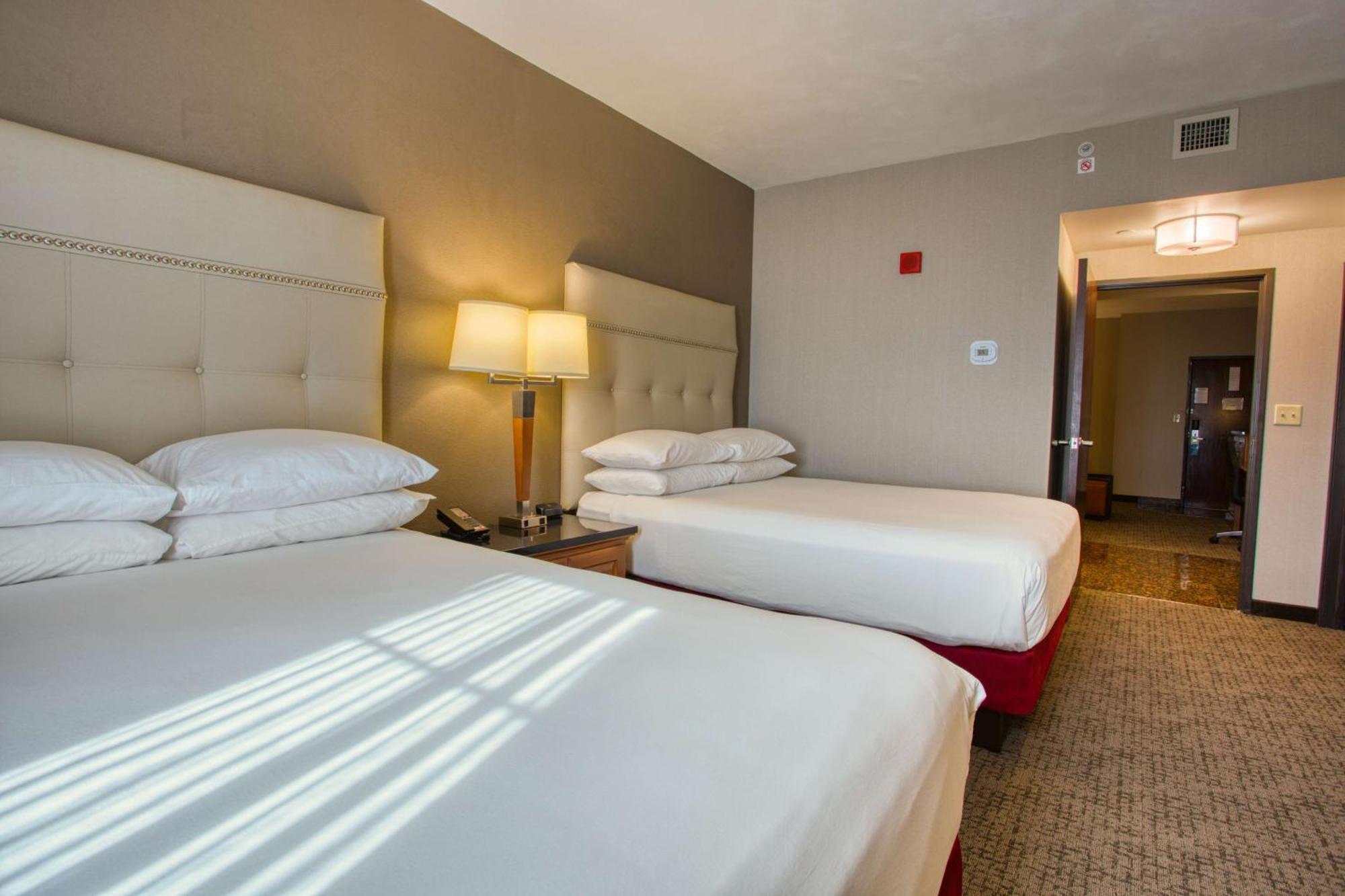Drury Inn & Suites San Antonio Near La Cantera Екстериор снимка